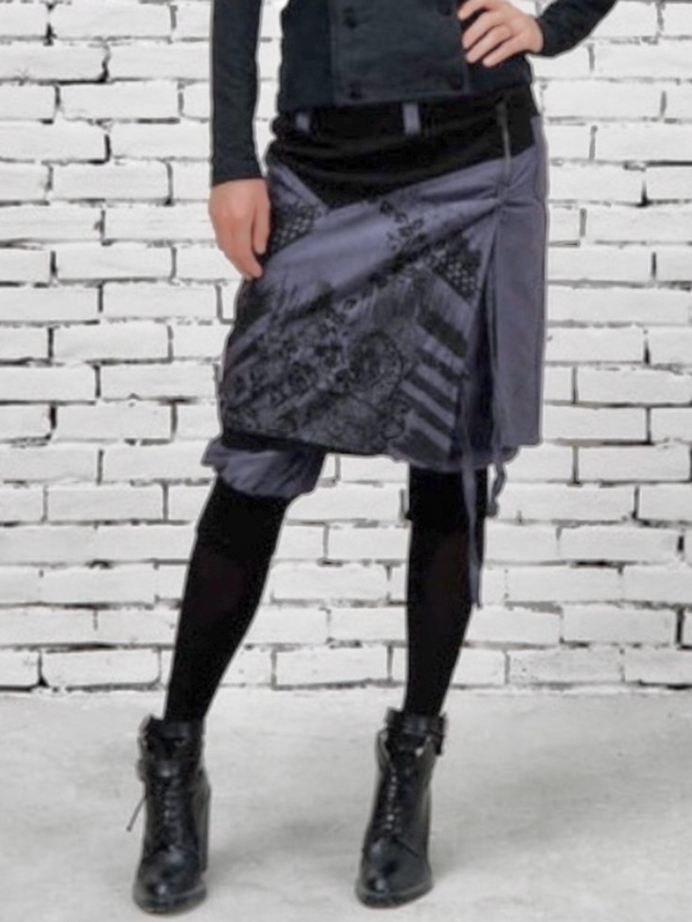Anvrdie funky Skirted Capri Pants